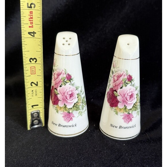 Royal Stuart England VTG BoneChina Salt & Pepper Shakers New Brunswick England - Picture 3 of 4